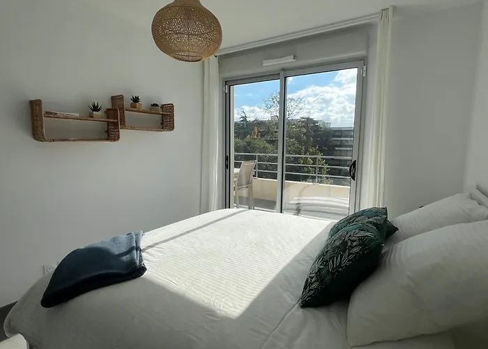 T2 Moderne Terrasse 2min Plages De Juan-les-pins! Antibes