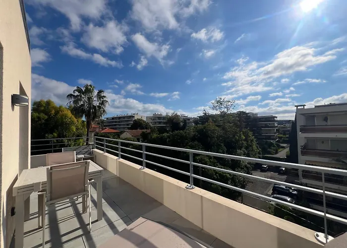 公寓 T2 Moderne Terrasse 2min Plages De Juan-les-pins!