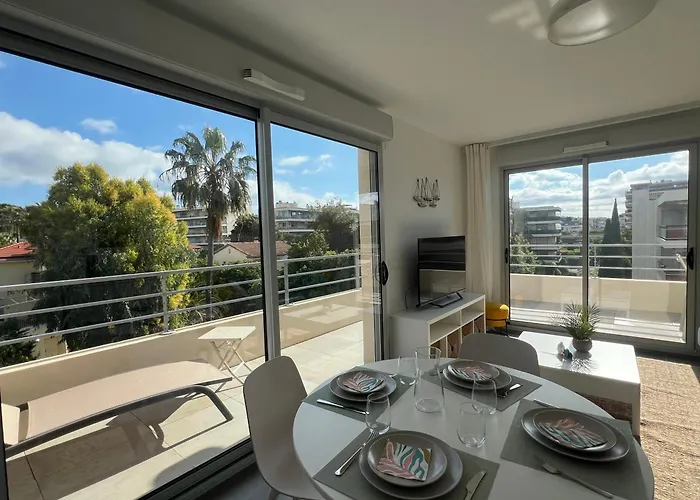 T2 Moderne Terrasse 2min Plages De Juan-les-pins! * 昂蒂布