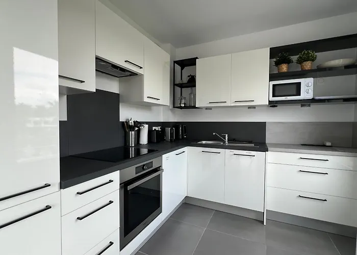 T2 Moderne Terrasse 2min Plages De Juan-les-pins! 昂蒂布